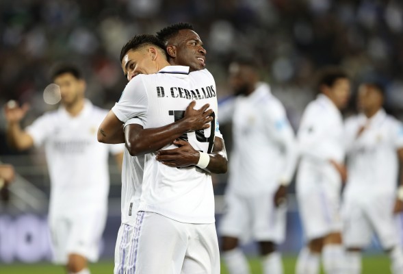 Vínicius y Valverde coronan al Real Madrid