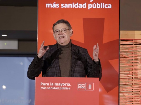 Puig defiende la reversión de las concesiones sanitarias y subraya el aumento de inversión 