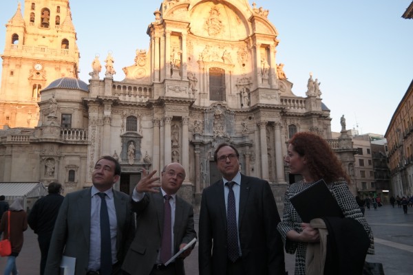 La Comunitat y Murcia acuerdan impulsar la fundación CAM pero siguen sin abordar el ERE