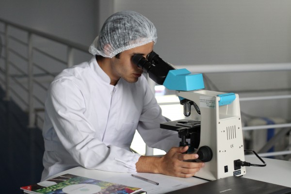 L'UJI aconsegueix 25.000 euros amb un 'crowdfunding' per a beques d'investigació 