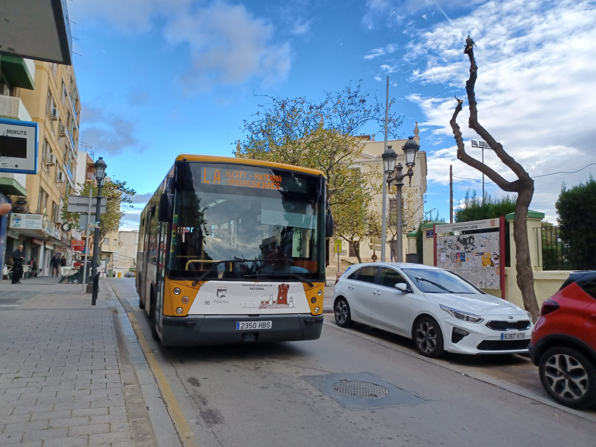 El bus municipal de Paterna aumenta un 62% el número de viajeros en solo un mes 
