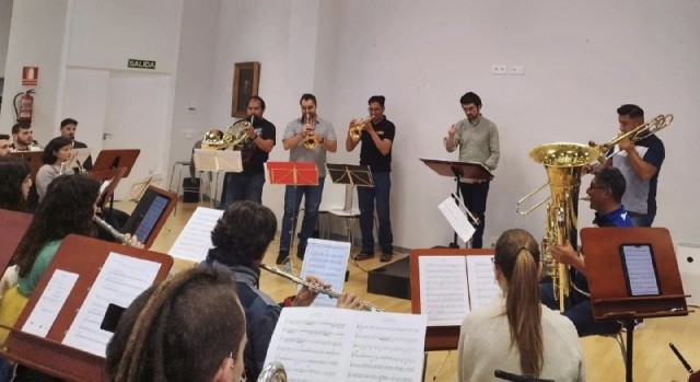 La Banda de Castelló interpreta obres de nova creació amb pinzellades d'electrònica 