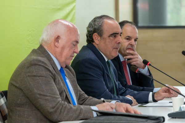 Cámara y CEV se conjuran para 'rascar' 2.000 millones en infraestructuras en siete años