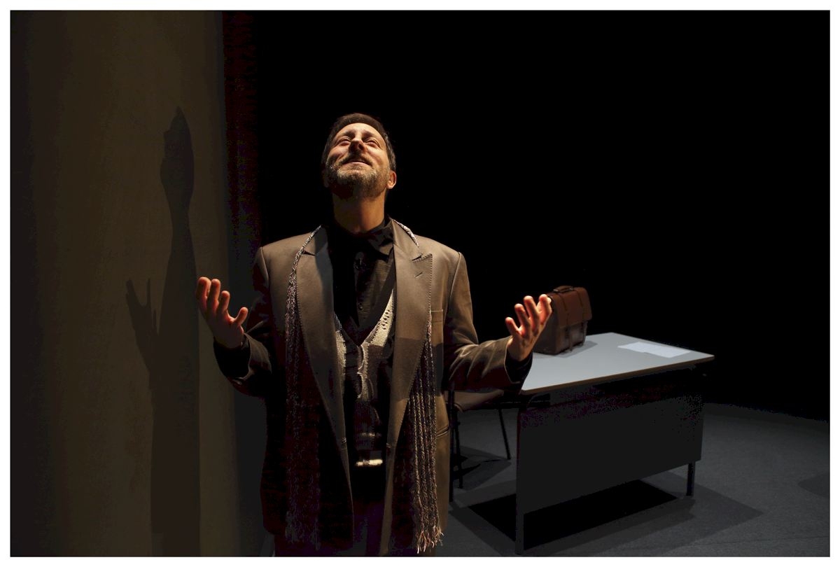 El teatro alicantino se hace hueco en la Sala Russafa con 'Profesor Lazhar' y 'Las novias viudas' 