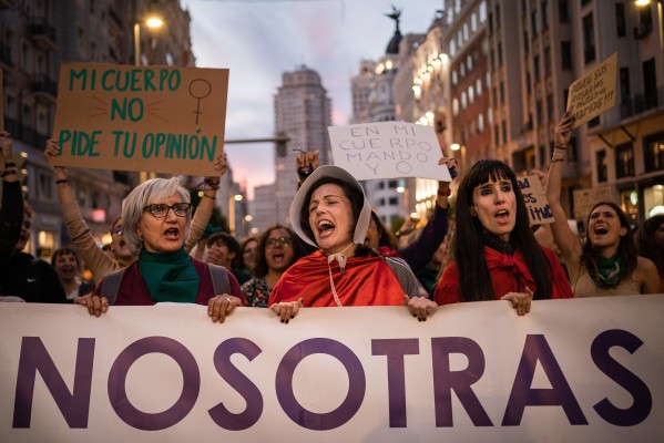 El TC cambia al ponente en el recurso del PP contra el aborto para avalar la ley de Zapatero
