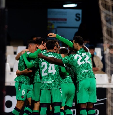 Levante in Wonderland

