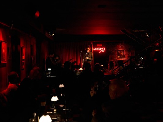Así es Marino, un antiguo mirador de barcos del Cabanyal reconvertido en club de jazz