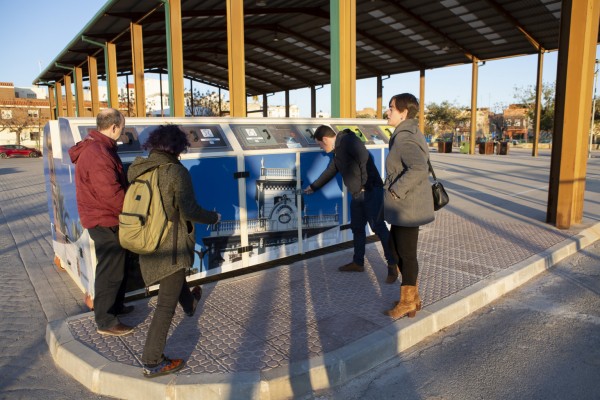 Les Alqueries ja recull el fem porta a porta: vol el 55% de recollida selectiva en tres anys