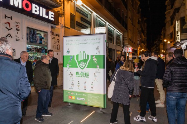 El Centenario del Elche toma el centro de la ciudad