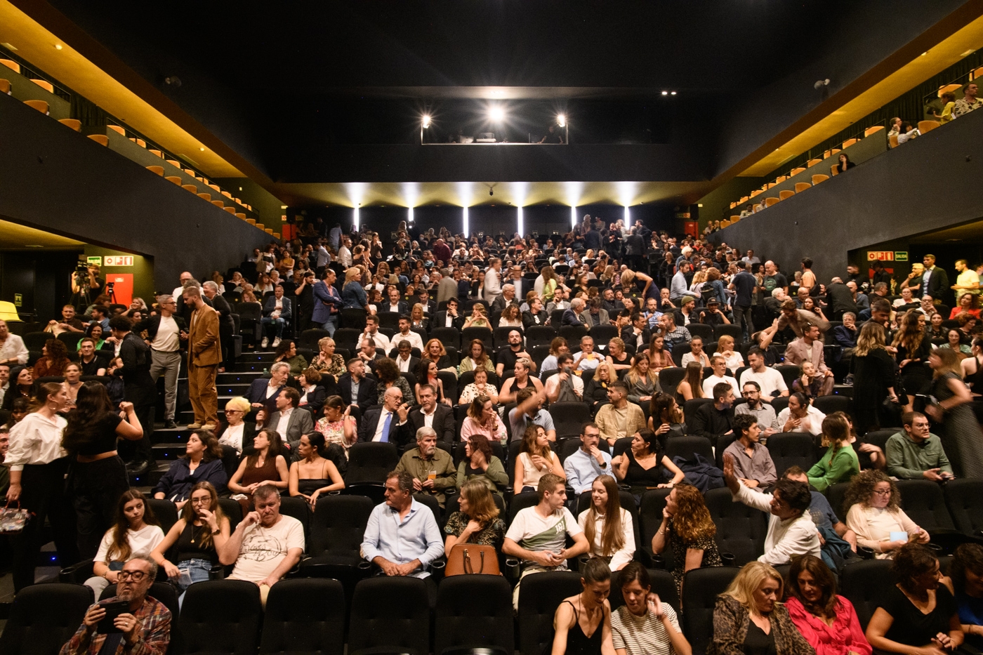 El público en la gala de presentación de La Mostra, el pasado mes de octubre. Foto: KIKE TABERNER - 