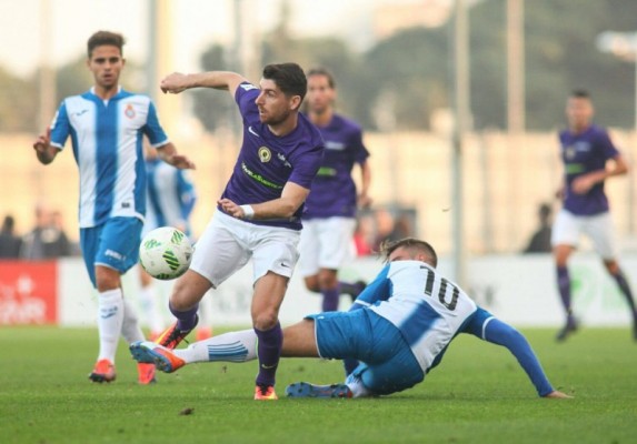 Javi Flores continúa siendo duda para el domingo