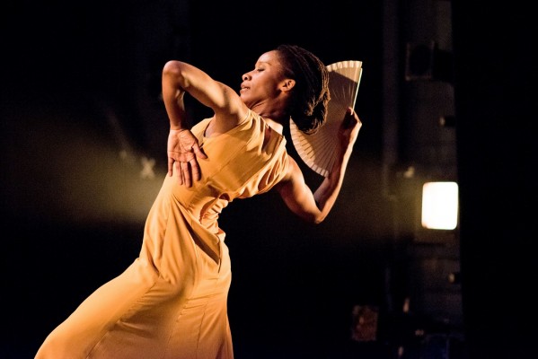 Yinka Esi Graves aprofundeix en els arrels africanes del flamenc en l'IVAM