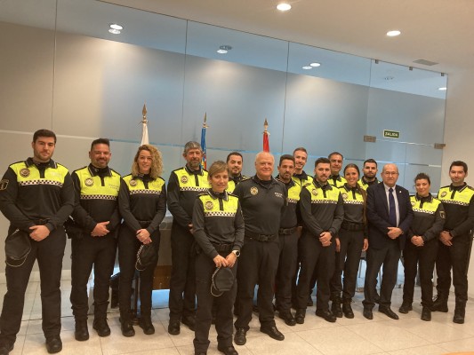 Alicante incorpora 14 agentes de Policía Local interinos para reforzar la unidad de Barrios