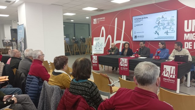Ayuntamiento de Elche y UMH publican un libro para divulgar los valores de la biodiversidad del Pantano