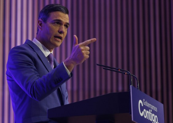 Sánchez promete diálogo para corregir la ley del 'sí es sí': 