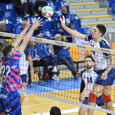 Maxi Scarpin repite en el septeto ideal por su actuación ante el Club Voley Palma

