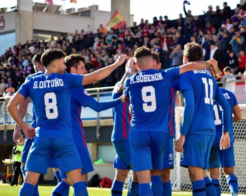 El Eldense fleta cuatro autobuses gratuitos para que sus aficionados apoyen al equipo en Castellón
