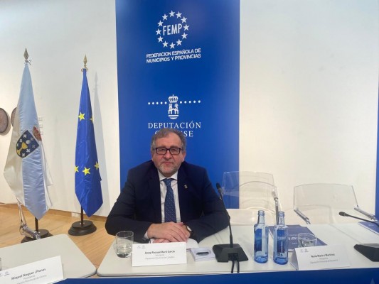 Martí defiende en Ourense la digitalización del ciclo del agua en 126 municipios de Castellón