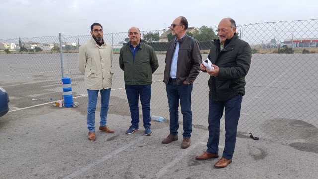 El PP de Orihuela critica el cierre del parking de Los Huertos tras anunciarse en julio su reapertura