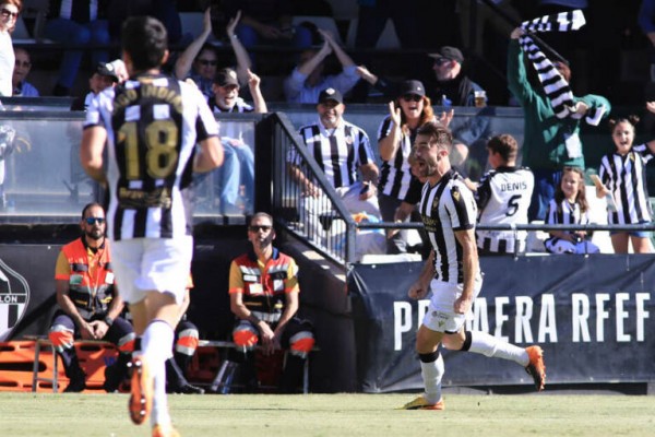 El defensa Manu Sánchez es el máximo goleador del Castellón