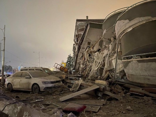 Registrado otro terremoto de magnitud 7,6 en Turquía en plenos trabajos de rescate del anterior