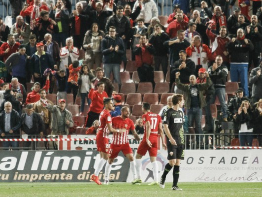El Elche de Alberto Toril decepciona en su visita a Almería