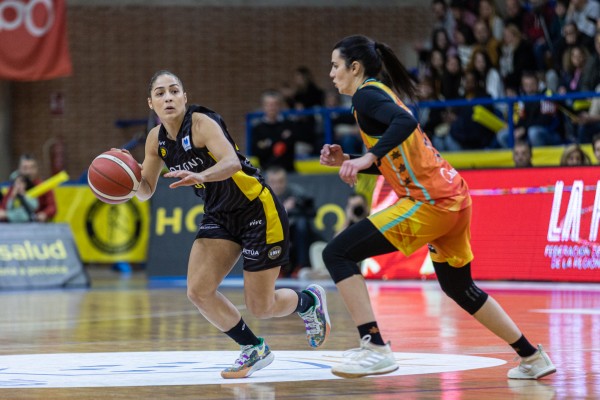El Jairis es arrollado por el Valencia Basket y sigue rondando la zona de descenso en la Liga Femenina