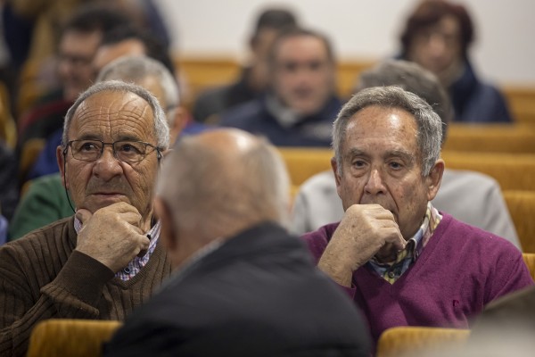 Los agricultores, excluidos de la 'fiesta' de la gigafactoría