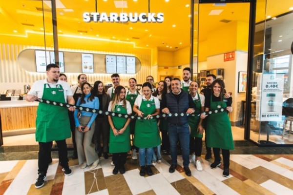 Starbucks abre en Portal de la Marina 