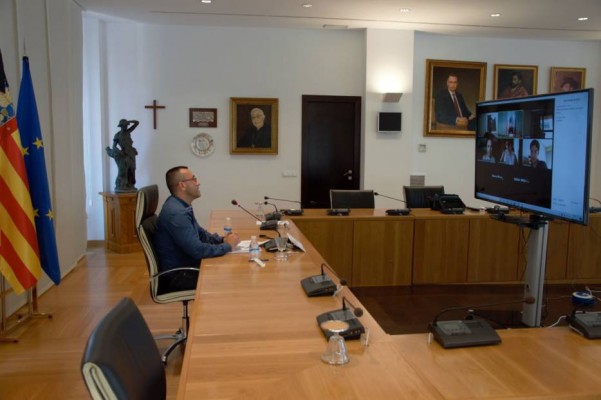 Vila-real ofrece a Educación el suelo para construir la nueva EOI y la escuela de adultos 