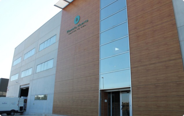 Carrefour sigue apostando por el 'ecommerce' bio Planeta Huerto y refuerza con 2 millones de capital