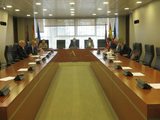 La Asamblea no se reunirá el próximo miércoles para que los diputados asistan a Fruit Attraction
