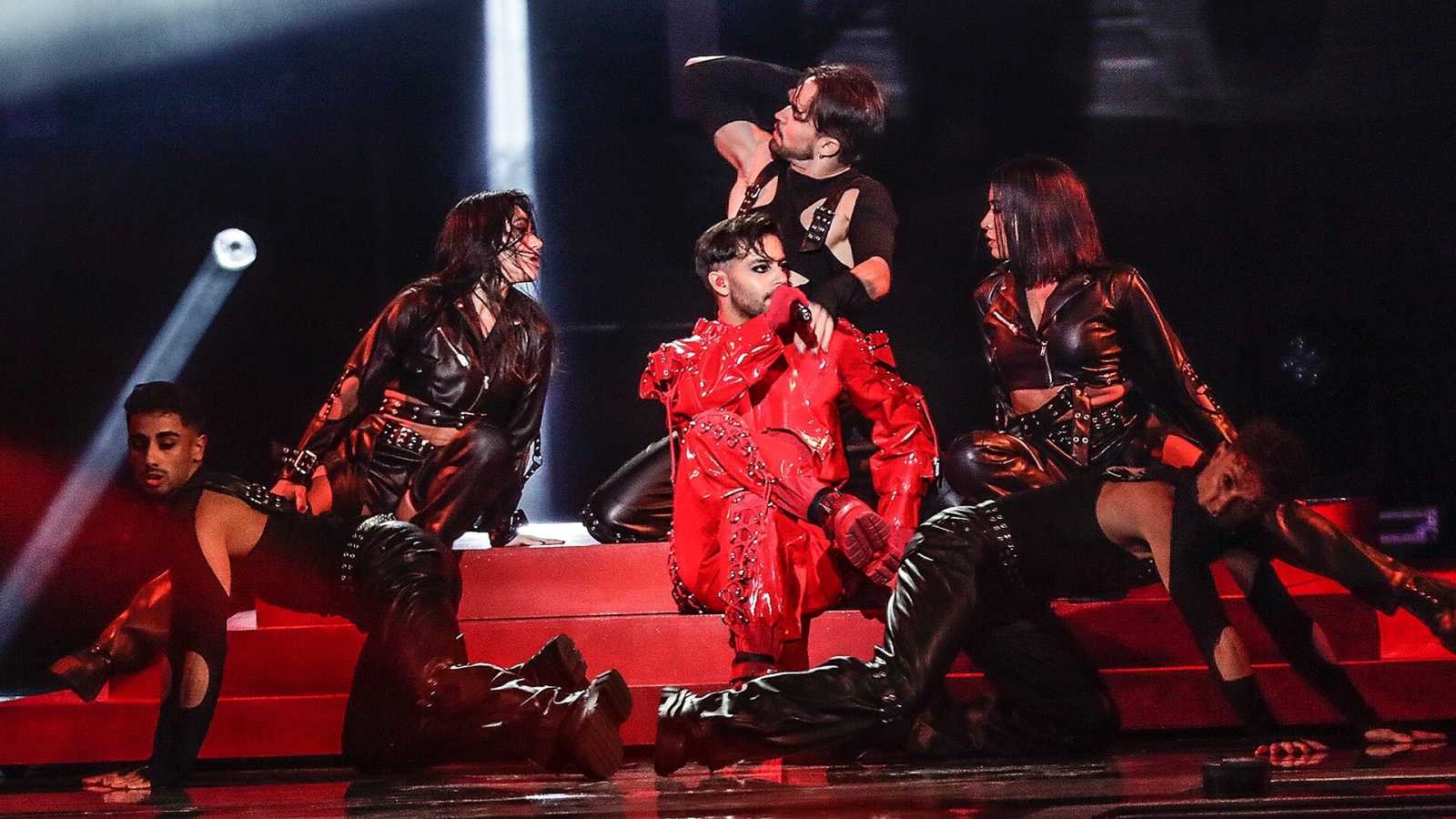 Agoney en la primera semifinal, celebrada este martes, 31 de enero, en Benidorm. FOTO: RTVE. - 