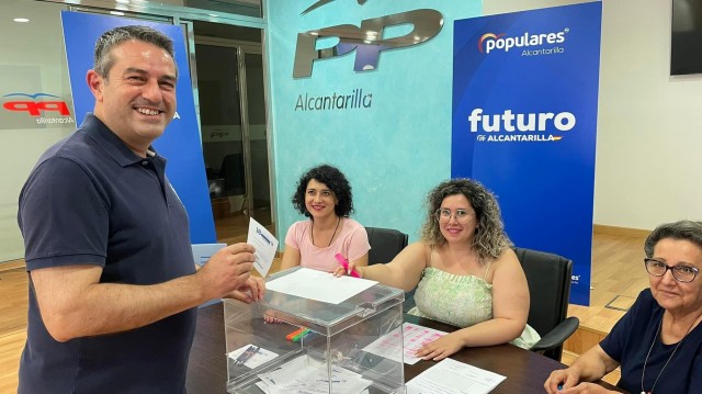 Más de 1.200 vecinos y fieles del PP arroparán a Feijóo en Alcantarilla: 