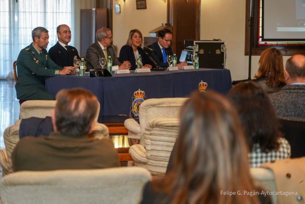 Arroyo pide un mayor esfuerzo en la investigación y extracción del patrimonio histórico  
