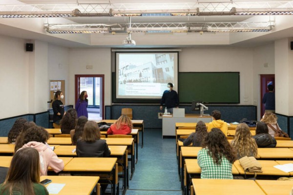 Arranca la huelga de profesores asociados: más 500 docentes de la UJI están llamados a secundarla