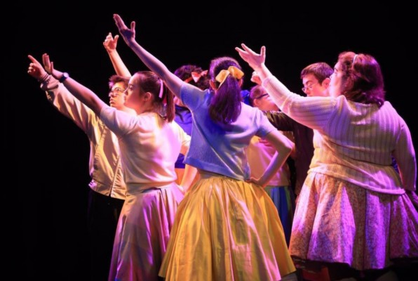 Carme Teatre estrena la adaptación de 'West Side Story' de Danza Down-Compañía Elías Lafuente
