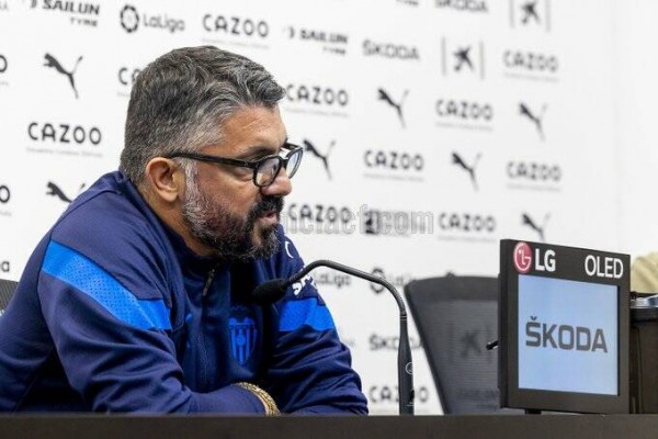 Seis de los 9 técnicos del Valencia de Meriton no acabaron su primera campaña

