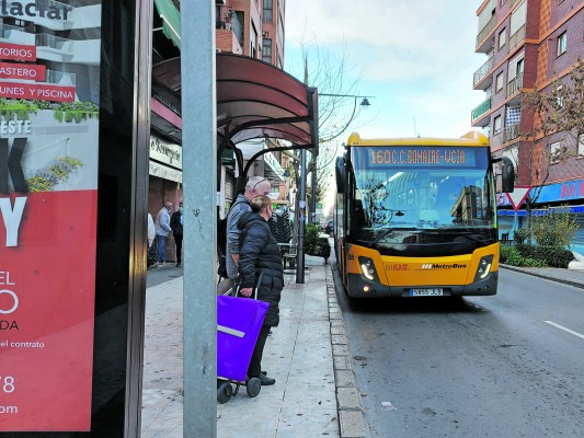 Un servicio lanzadera une Xirivella con la estación de metro de Faitanar 
