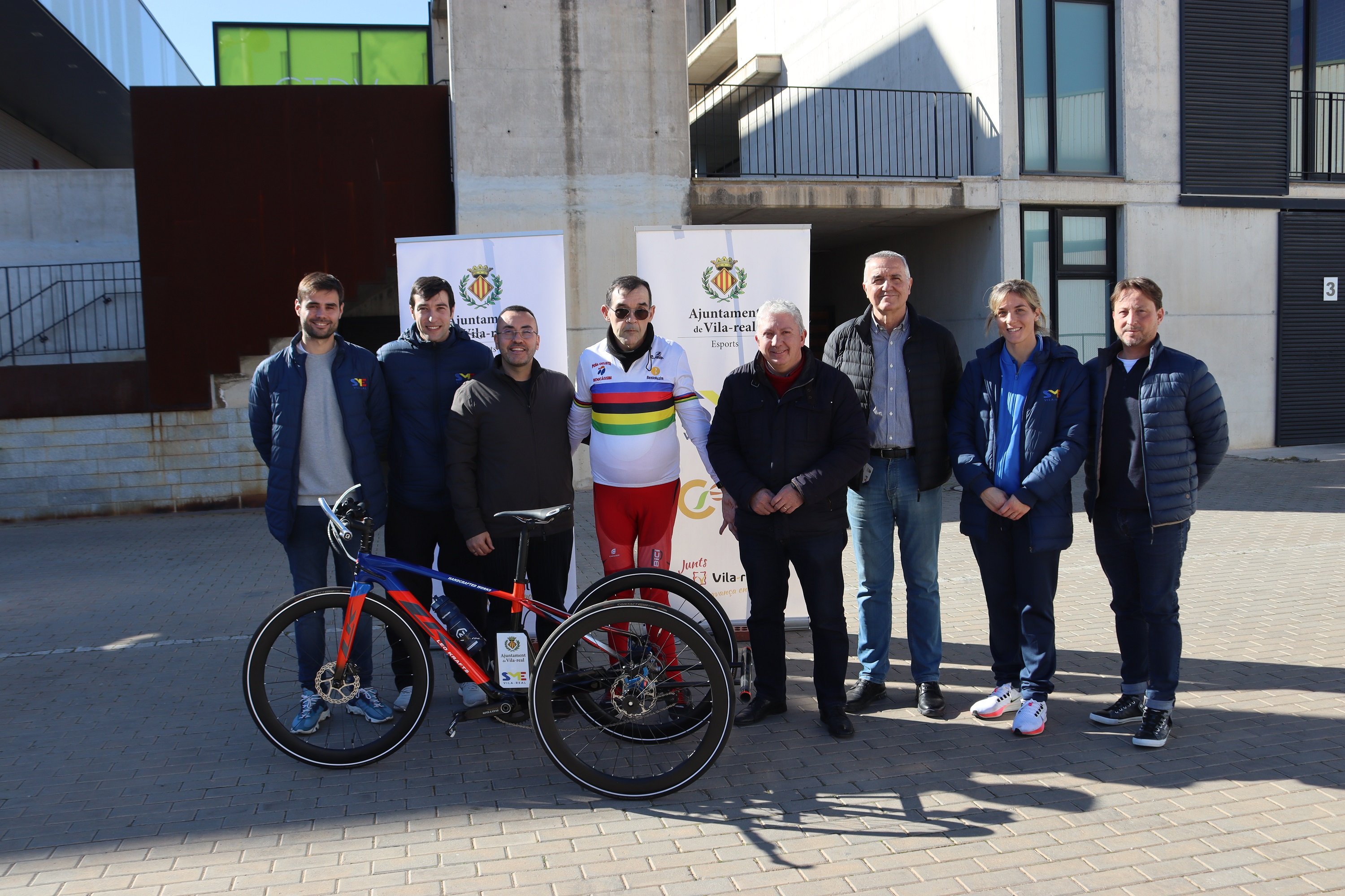  Vila-real adapta una nueva bicicleta para el ciclista campeón Juanma Broch        