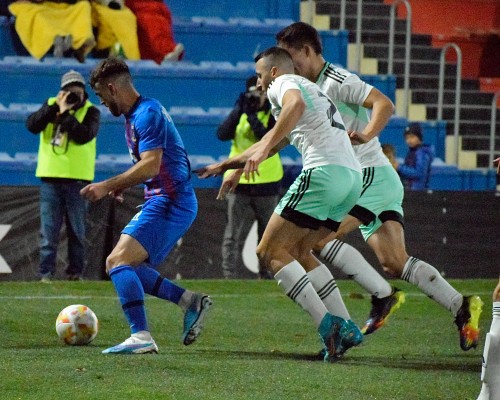 Empate a cero y reparto de puntos entre Eldense y Osasuna Promesas