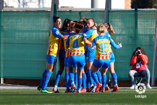 El Valencia continúa en línea ascendente con un triunfo sobre el Levante Las Planas