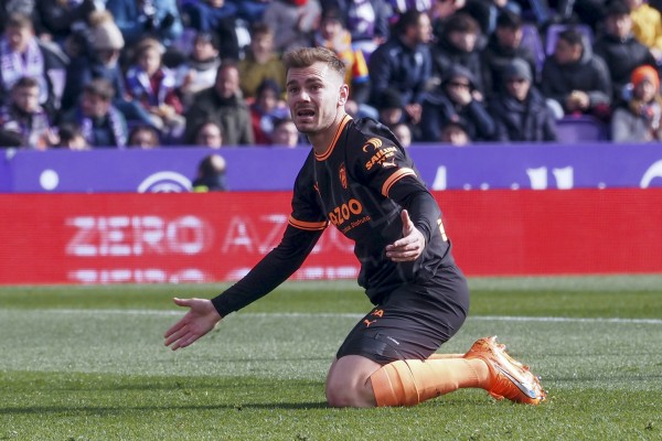 El Valencia se desmorona en Pucela