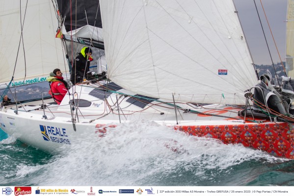 Aquarelle 1-Varadero Valencia, Guaguanco IV y Brujo, campeones de las 300 Millas A3, Trofeo GREFUSA