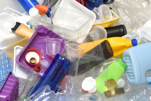 Cerca del 30% de residuos del contenedor amarillo son impropios según Ecoembes