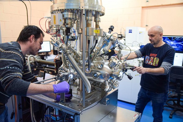 Investigadores de la UPCT buscan cómo producir con perovskita células solares sostenibles