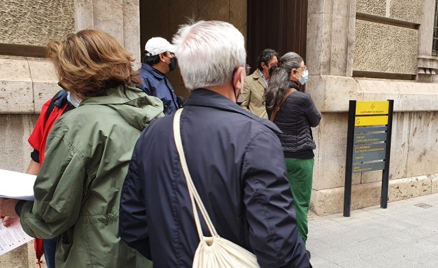El Ayuntamiento atiende presencialmente a 12.600 personas mayores sin cita desde abril