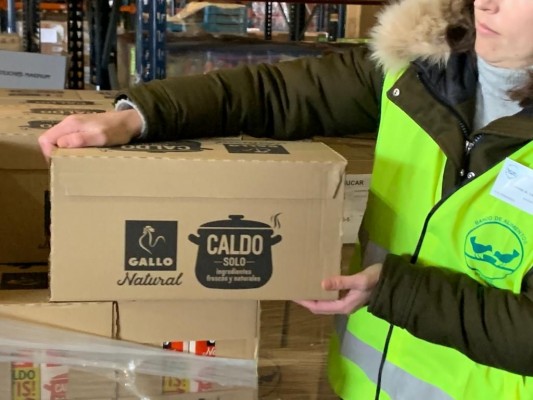 La Federación Española de Bancos de Alimentos y Grupo Gallo llevarán 40.000 platos de caldo natural a hogares vulnerables para combatir la ola de frío
