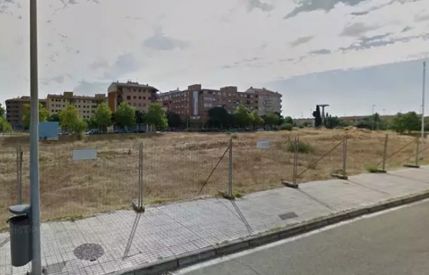 El dueño de Arena Alicante promueve un parque de medianas en Cáceres con Aldi como gancho