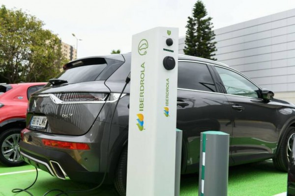 Castelló busca una fórmula legal para activar las ocho electrolineras públicas instaladas desde 2019
